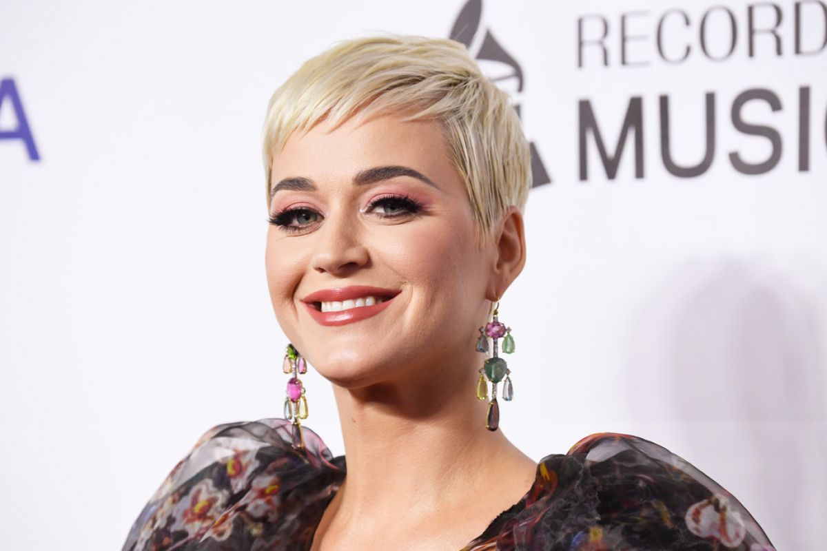 katy-perry-at-musicares-person-of-the-year-honoring-dolly-parton-in-los-angeles-02-08-2019-4.jpg