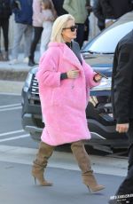 KHLOE KARDASHIAN Out and About in Calabasas 02/21/2019