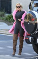 KHLOE KARDASHIAN Out and About in Calabasas 02/21/2019