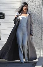 KOURTNEY KARDASHIAN Leaves Kanye West