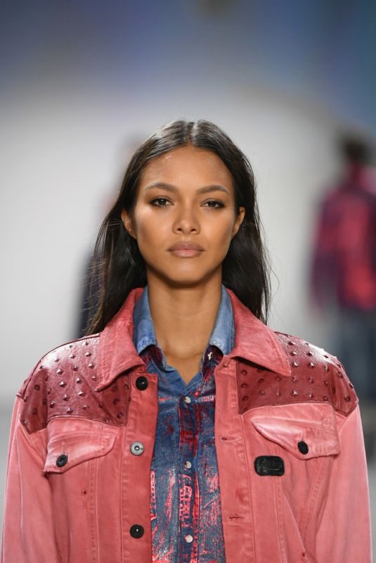 LAIS RIBEIRO at John John Runway Show at New York Fashion Week 02/12/2019