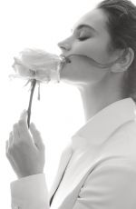LILY JAMES in Harper