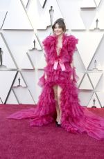 LINDA CARDELLINI at Oscars 2019 in Los Angeles 02/24/2019