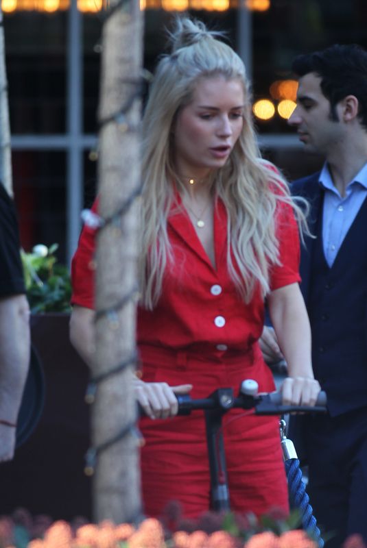 LOTTIE MOSS Out for Lunch at Bluebird in London 02/15/2019