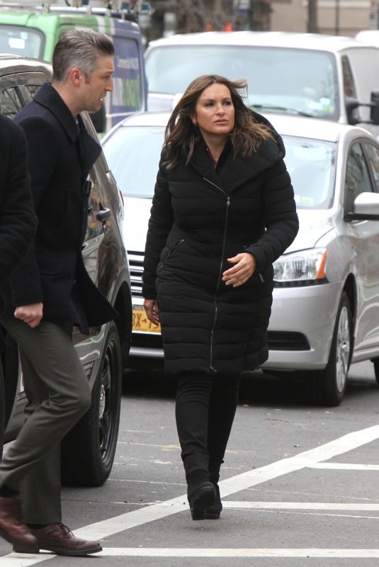 MARISKA HARGITAY on the Set of Law and Erder: Special Victims Unit in New York 02/27/2019