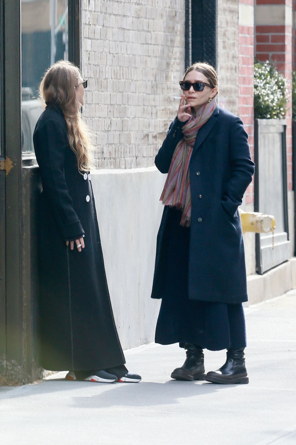 MARY_KATE and ASHLEY OLSEN at Their Office in New York 02/06/2019 ...