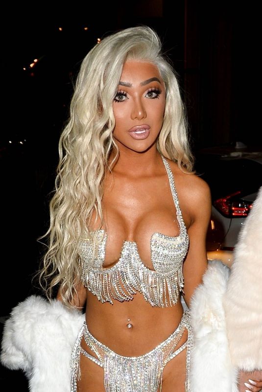 NIKITA DRAGUN Celbrates Her 22nd Birthday in West Hollywood 01/31/2019