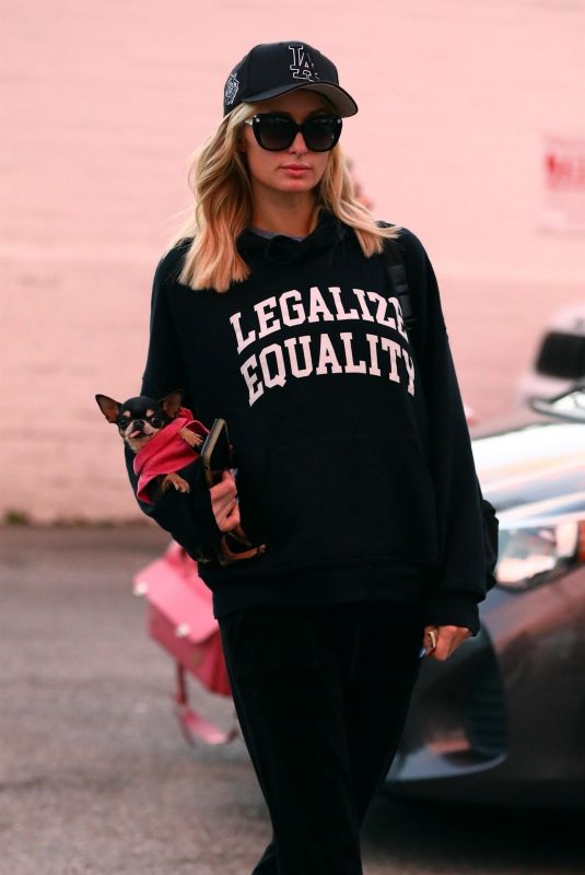PARIS HILTON Heading to a Hair Salon in Los Angeles 02/22/2019