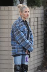 PIA MIA PEREZ Shopping at Melrose Avenue in West Hollywood 02/27/2019