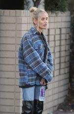 PIA MIA PEREZ Shopping at Melrose Avenue in West Hollywood 02/27/2019