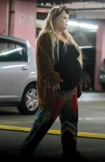  Pregnant JESSICA SIMPSON Visiting Her Doctor in Los Angeles 02/05/2019