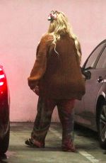  Pregnant JESSICA SIMPSON Visiting Her Doctor in Los Angeles 02/05/2019