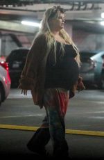  Pregnant JESSICA SIMPSON Visiting Her Doctor in Los Angeles 02/05/2019