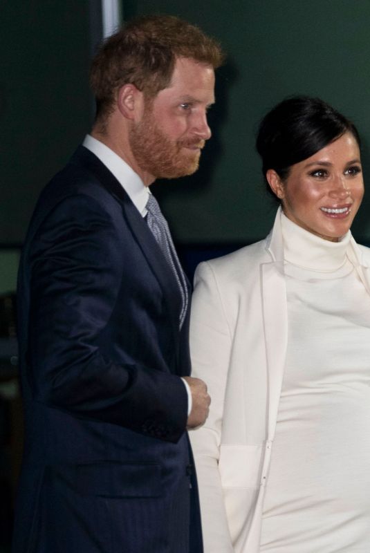 Pregnant MEGHAN MARKLE and Prince Harry at The Wider Earth in London 02/12/2019