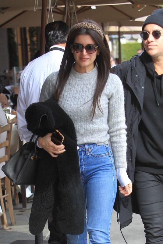 ROXY SOWLATY Out for Lunch in Beverly Hills 02/01/2019