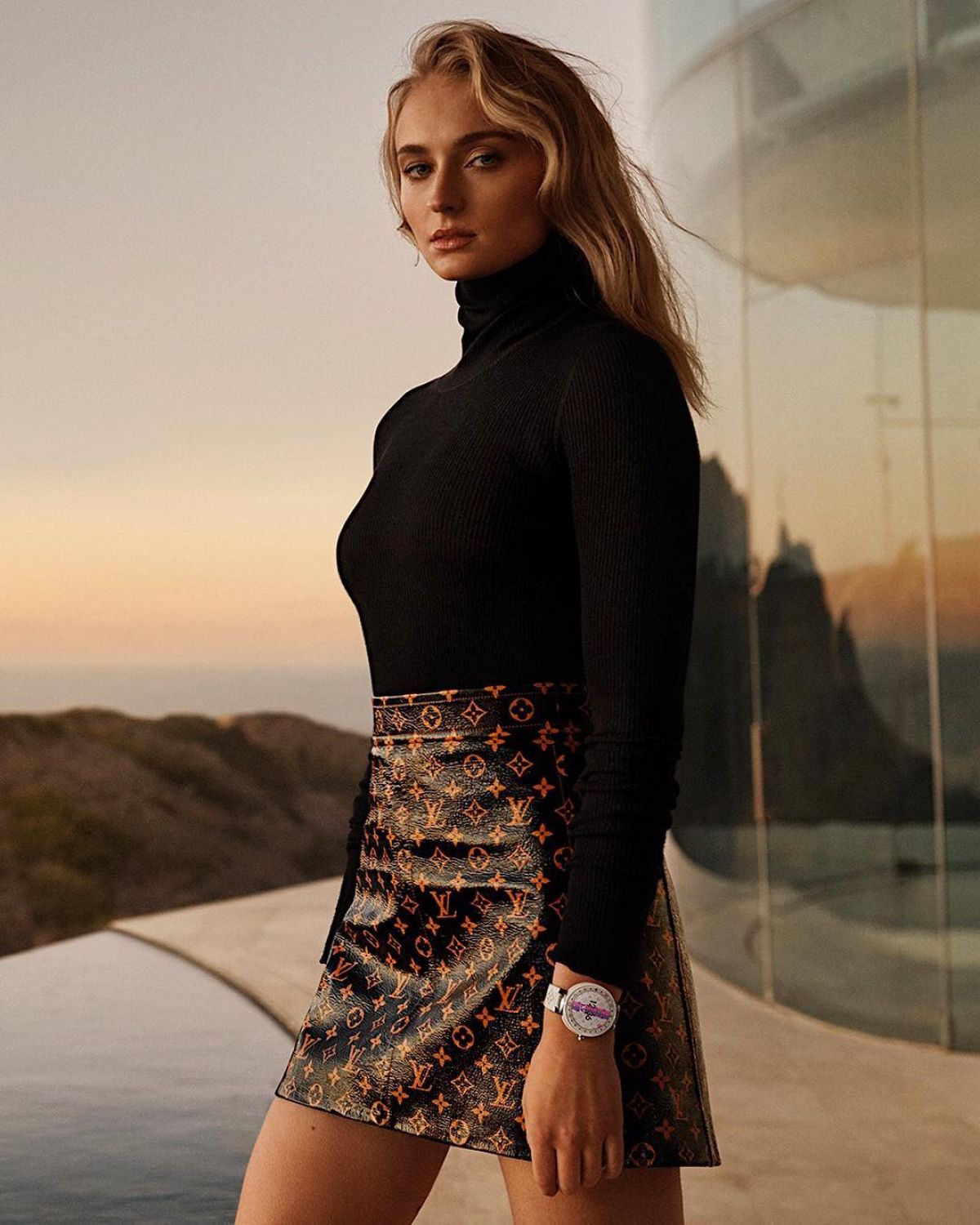 Sophie Turner Designs This Year's Louis Vuitton Bracelet for UNICEF -  theFashionSpot