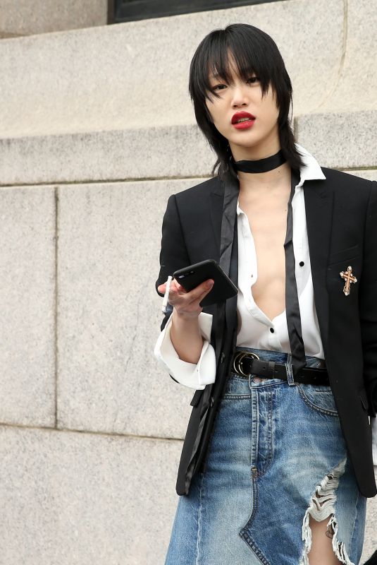 Model Sora Choi's action-packed life, from New York Fashion Week to League  of Legends