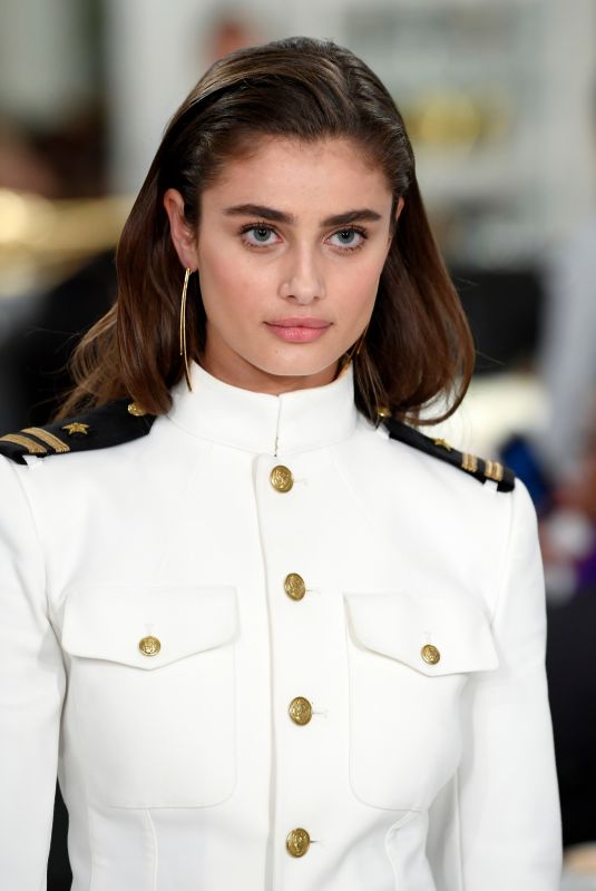 TAYLOR HILL at Ralph Lauren Runway Show at NYFW in New york 02/07/2019