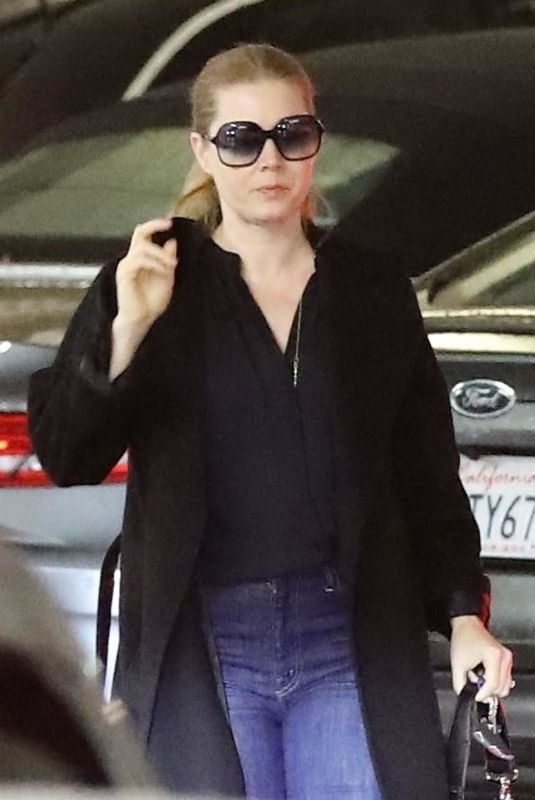 AMY ADAMS at Whole Foods in Beverly Hills 03/06/2019
