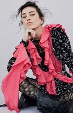 ANGOURIE RICE, ADUT AKECH and AMY SHARK vor Vogue, Australia March 2019
