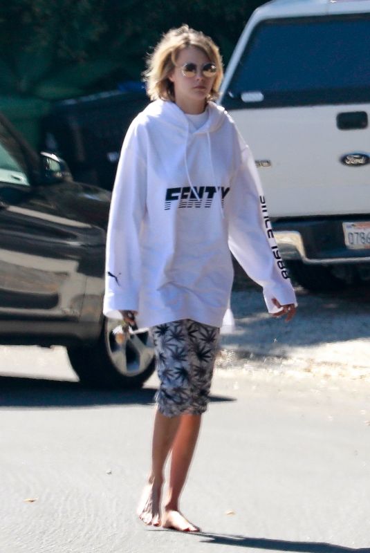 CARA DELEVINGNE Out and About in Los Angeles 03/15/2019