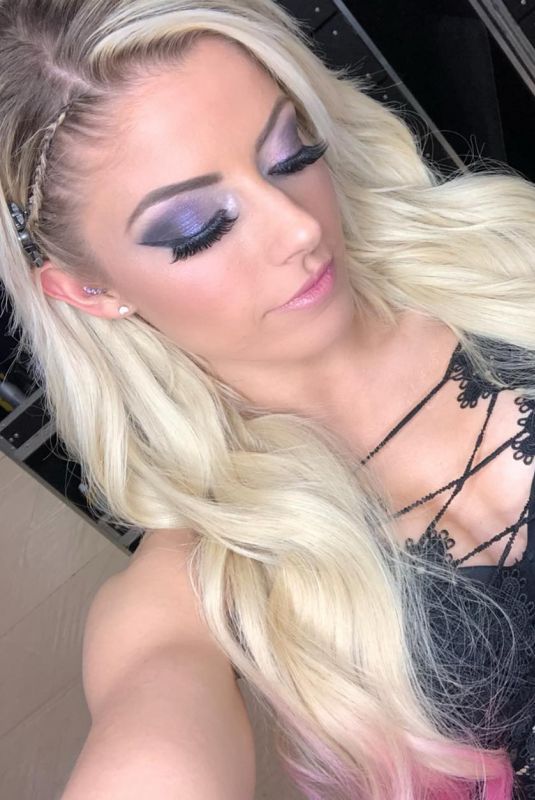 ELXA BLISS at WWE Raw in Atlanta 02/25/2019