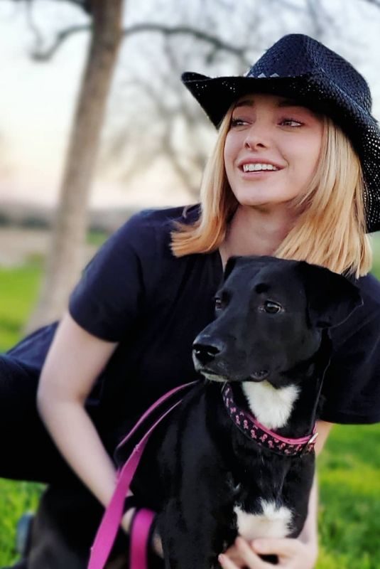 EMMA DUMONT – Instagram Pictures, March 2019