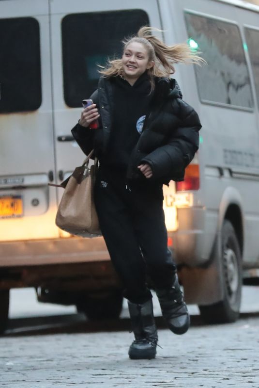 GIGI HADID Arrives at a Photoshoot in New York 03/14/2019