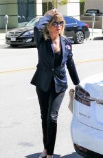 GOLDIE HAWN Out for Lunch in Los Angeles 03/14/2019