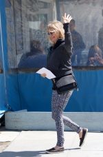 GOLDIE HAWN Out for Lunch in Los Angeles 03/29/2019