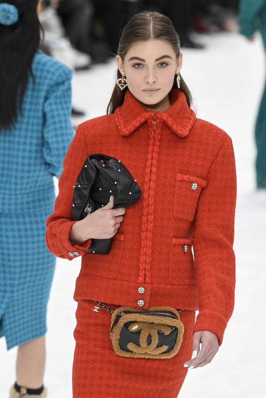 GRACE ELIZABETH at Chanel Runway Show at Paris Fashion Week 03/05/2019