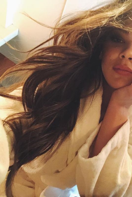 HAILEE STEINFELD - Instagram Picture, 03/12/2019