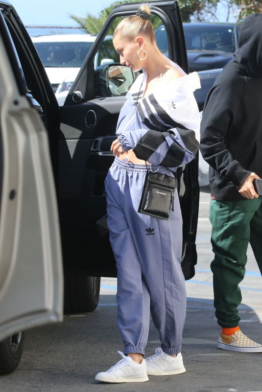 HAILEY and Justin BIEBER Out in Laguna Beach 03/30/2019