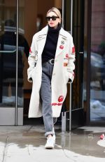 HAILEY BIEBER Heading to a Beauty Salon in New York 03/08/2019