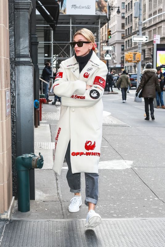 HAILEY BIEBER Heading to a Beauty Salon in New York 03/08/2019