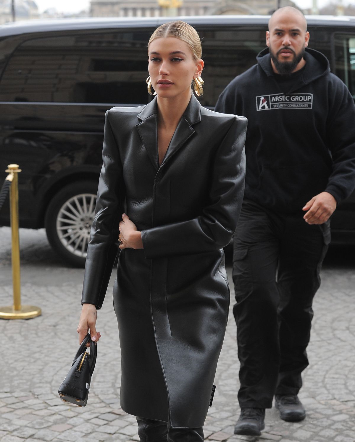 hailey-bieber-out-and-about-in-paris-03-03-2019-7.jpg