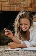 JADE PETTYJOHN on the Set of a Photoshoot, March 2019