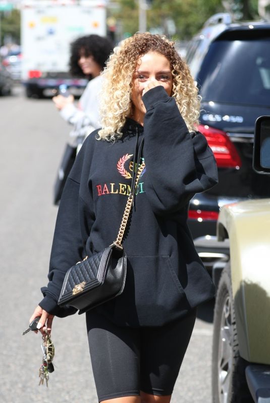 JENA FRUMES Out Shops in Beverly Hills 03/20/2019