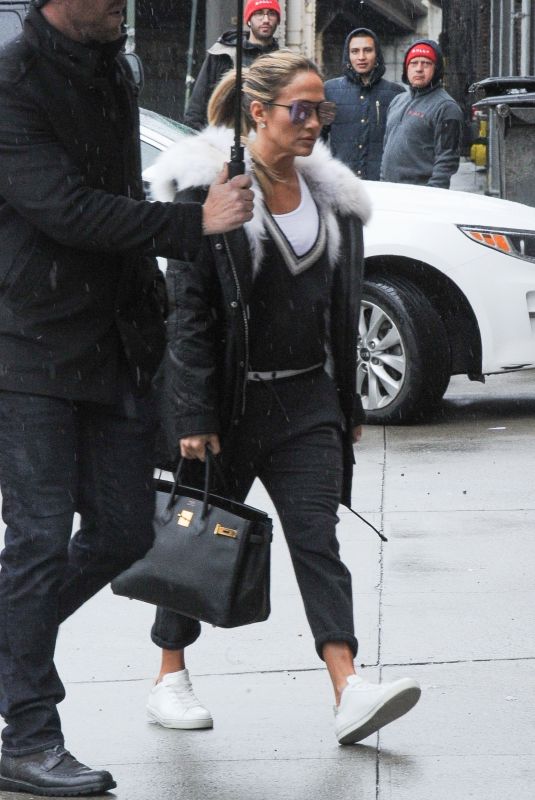 JENNIFER ANISTON Arrives at Show Palace in New York 03/21/2019