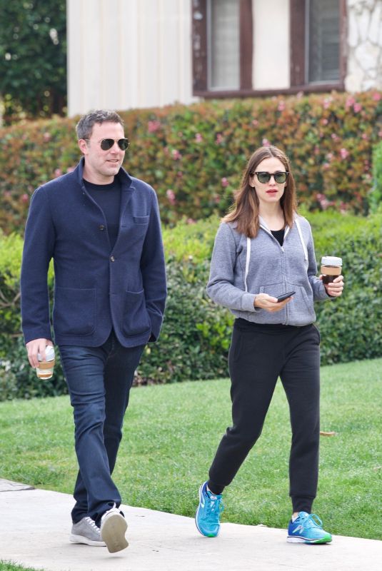 JENNIFER GARNER and Ben Affleck Out in Los Angeles 03/19/2019