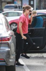 JENNIFER GARNER at a Framing Store in Culver City 03/28/2019