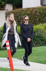 JENNIFER GARNER Out and About in Los Angeles 03/21/2019