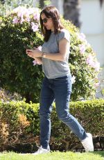 JENNIFER GARNER Out and About in Santa Monica 03/18/2019