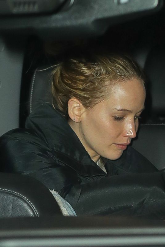 JENNIFER LAWRENCE Leaves Restaurant in New York 03/26/2019