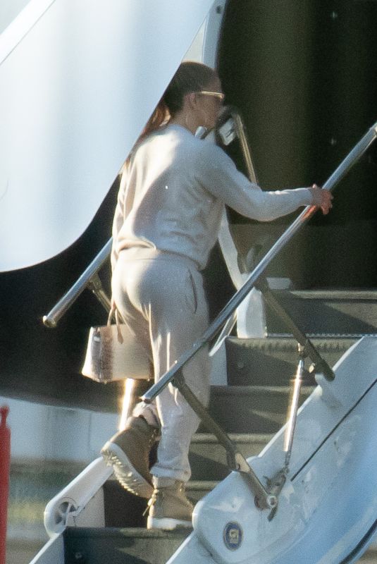 JENNIFER LOPEZ Boarding a Private Jet in Miami 03/15/2019