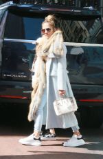 JENNIFER LOPEZ Out Shopping in New York 03/20/2019