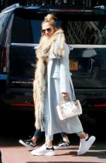 JENNIFER LOPEZ Out Shopping in New York 03/20/2019