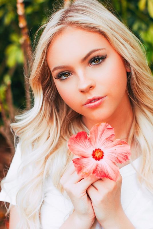 JORDYN JONES on the Set of Photoshoot, March 2019