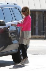 JULIA ROBERTS at Chevron Gas Station in Los Angeles 03/16/2019