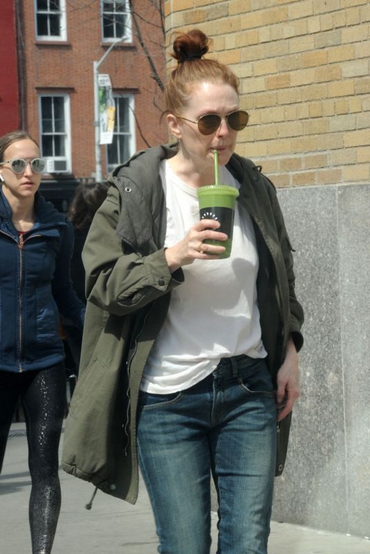 JULIANNE MOORE Out and About in New York 03/30/2019